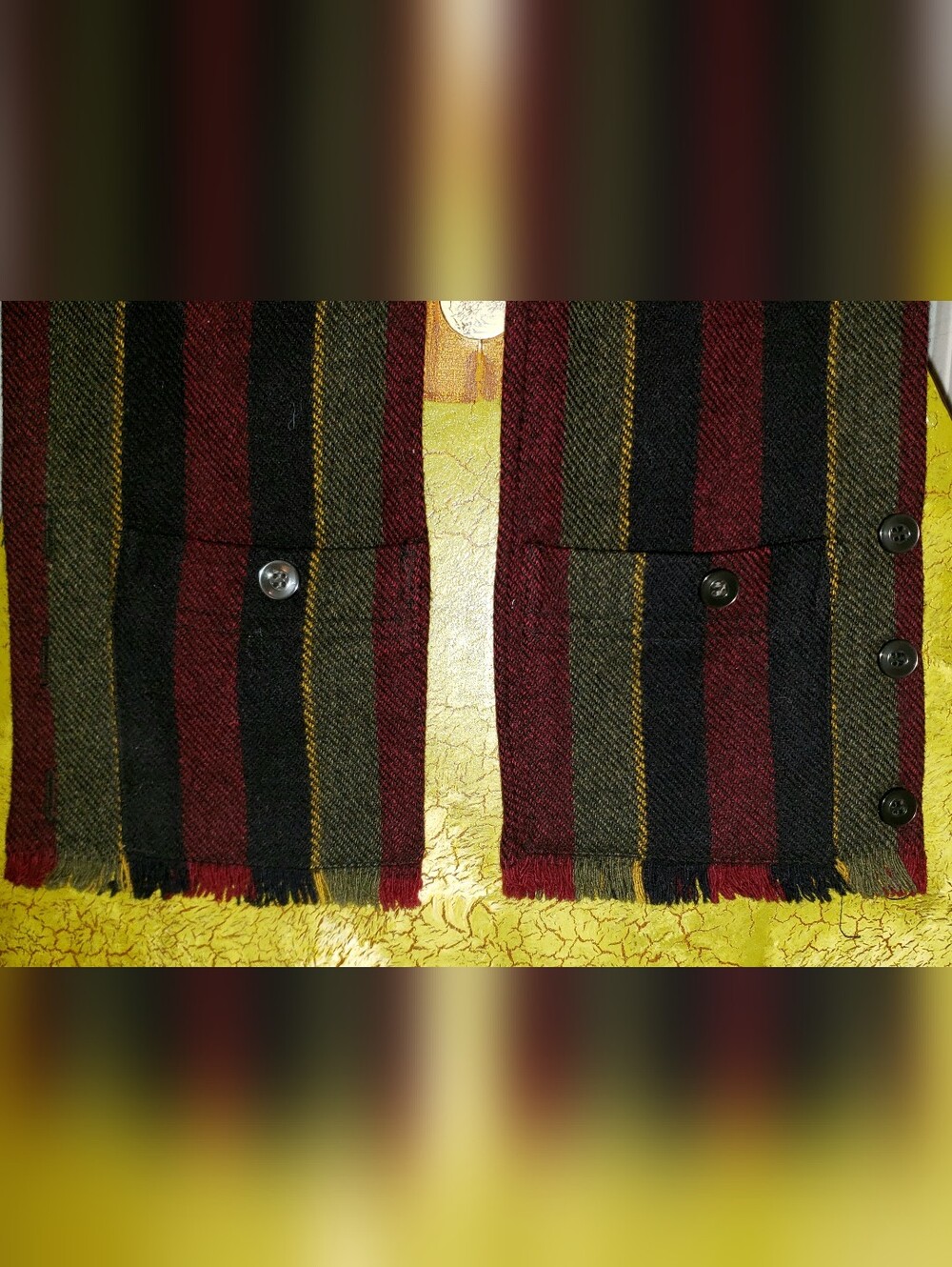 Macy's Men's Store 100% Pure Merino Wool Scarf Featuring a Tartan Pattern - Picture 4 of 5